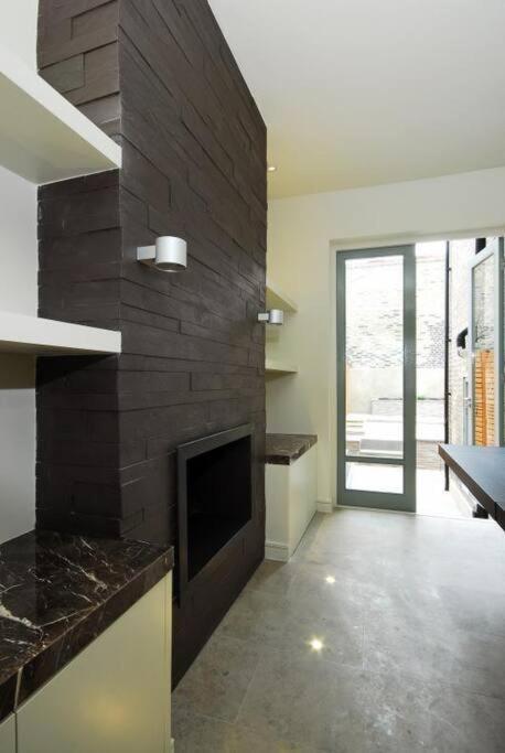 Quintessential Town House Close To Central Londres Exterior foto